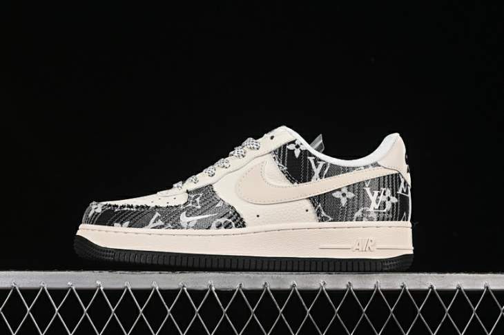 Picture of Air Force 1 _SKUfw19954398473544905fw